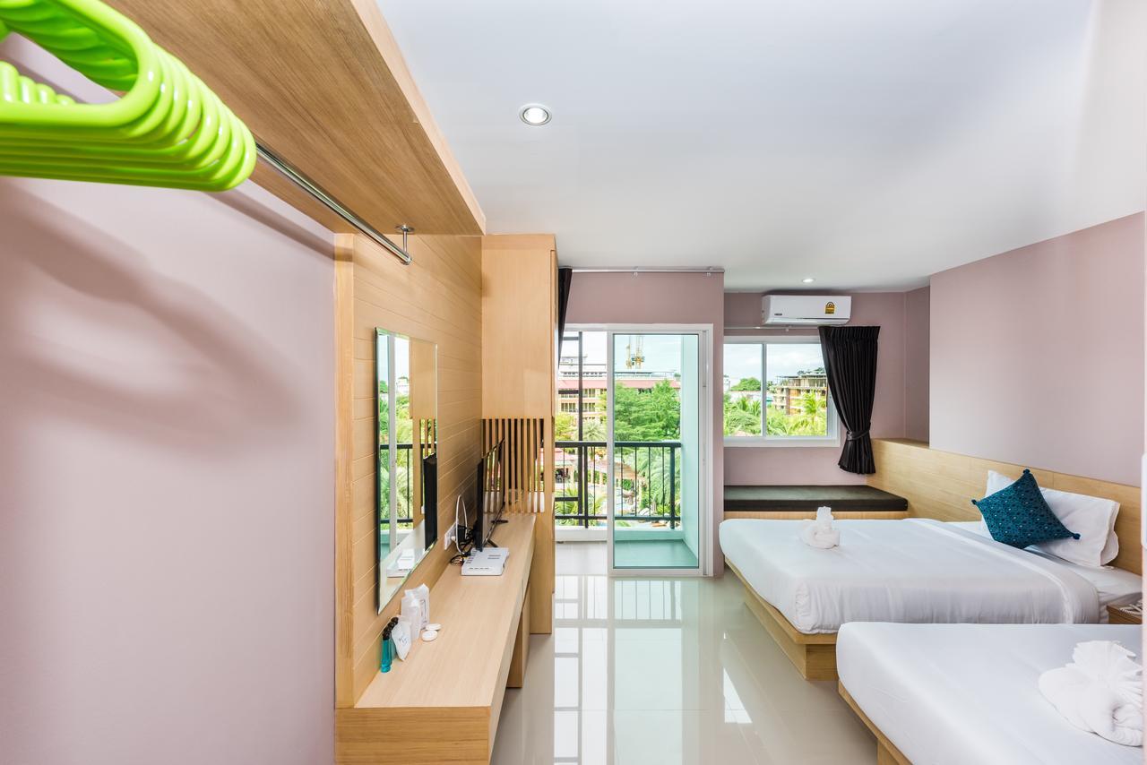 Royal Luxury Hotel Patong Extérieur photo