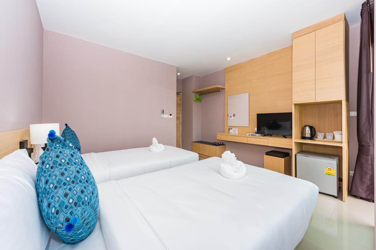 Royal Luxury Hotel Patong Extérieur photo