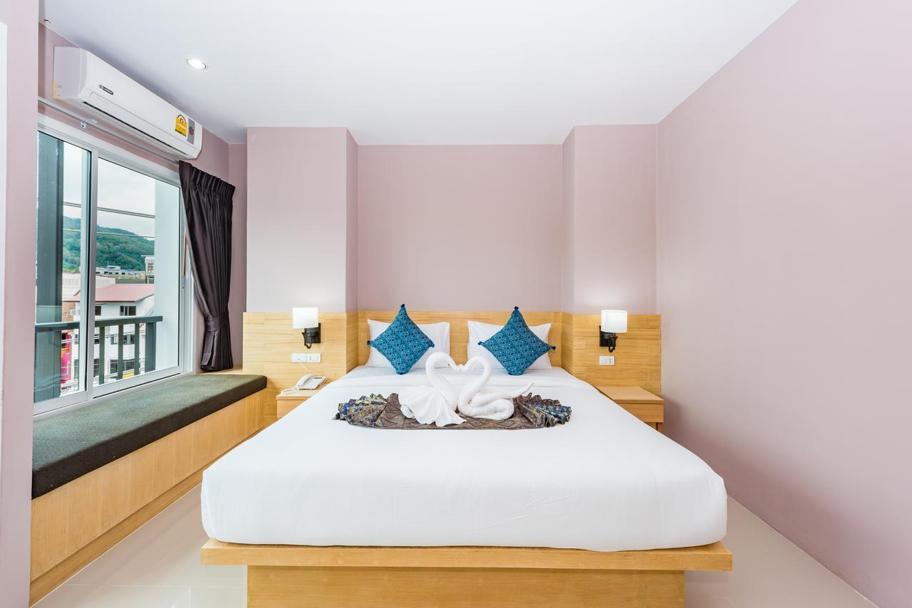 Royal Luxury Hotel Patong Extérieur photo