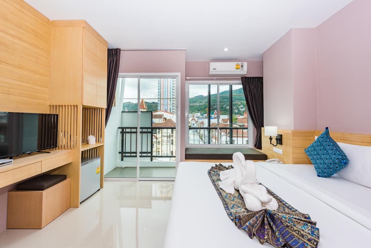 Royal Luxury Hotel Patong Extérieur photo