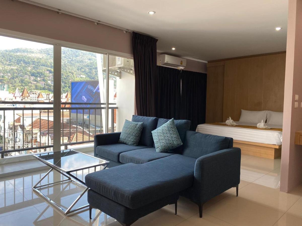 Royal Luxury Hotel Patong Extérieur photo