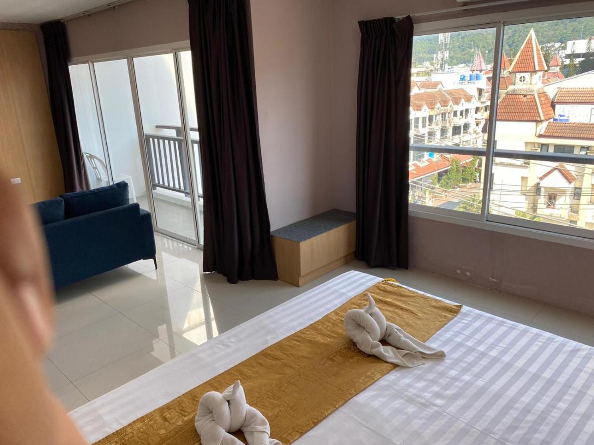 Royal Luxury Hotel Patong Extérieur photo