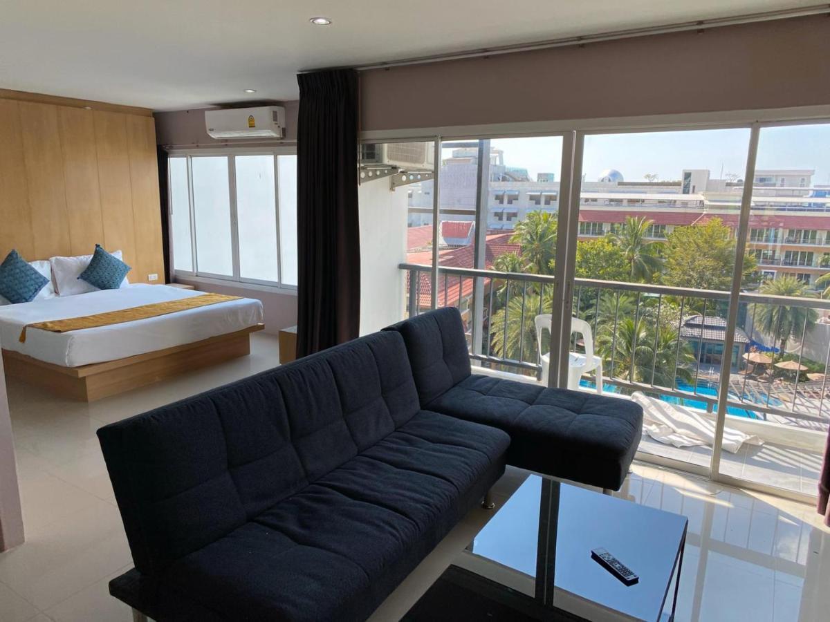 Royal Luxury Hotel Patong Extérieur photo