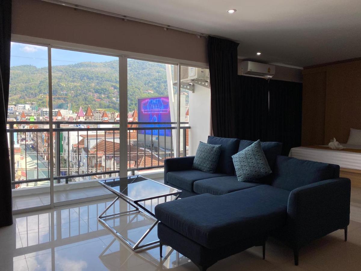 Royal Luxury Hotel Patong Extérieur photo